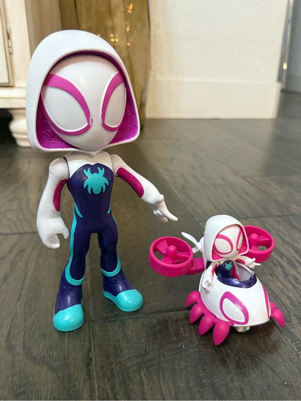 GHOST SPIDER MARVEL SPIDEY Super-Size ACTION FIGURE 9in & 4in figure helicopter